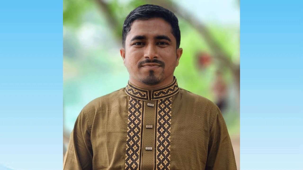 মধ্যনগরে নিষিদ্ধ দলের মিছিল মামলায় সাংবাদিক আসামি