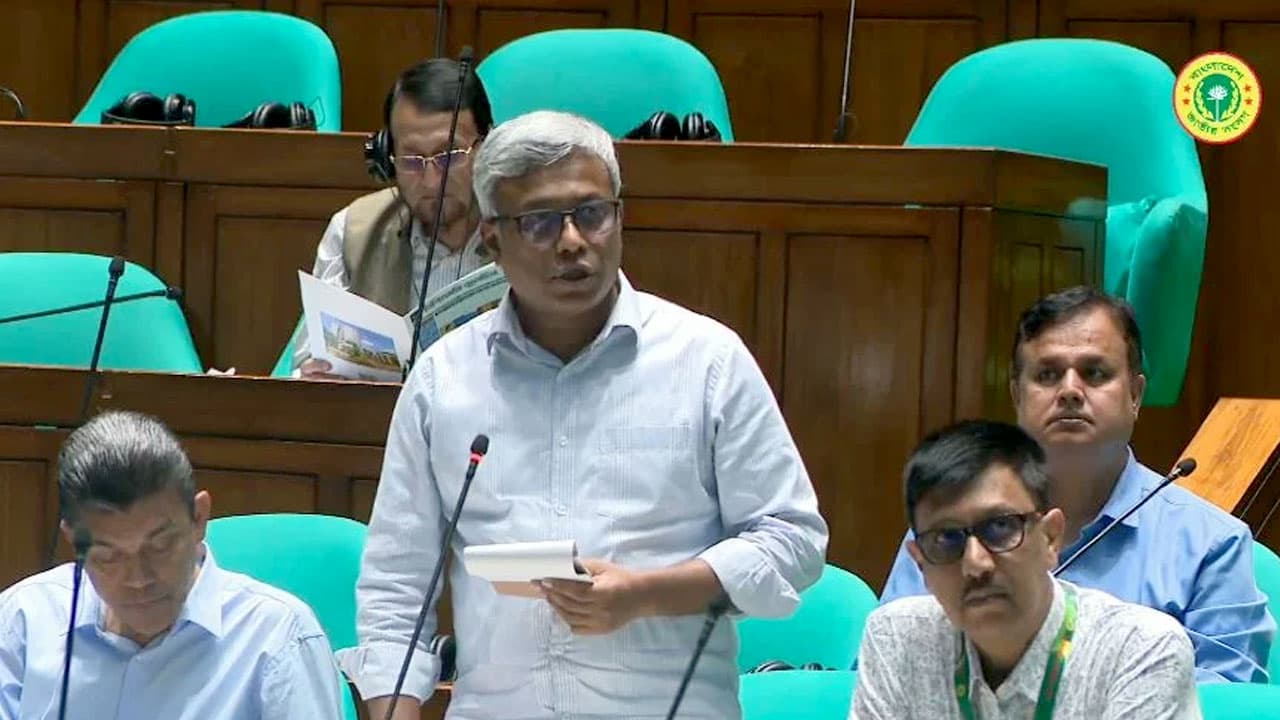 ১৫ দিনে বিদ্যুৎ পরিস্থিতির উন্নতির আশা প্রকাশ করলেন প্রতিমন্ত্রী