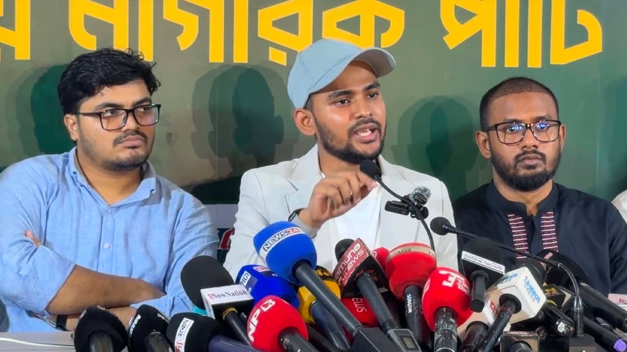 দুদকের মুখপাত্রকে ২৪ ঘণ্টার আল্টিমেটাম আসিফ মাহমুদের