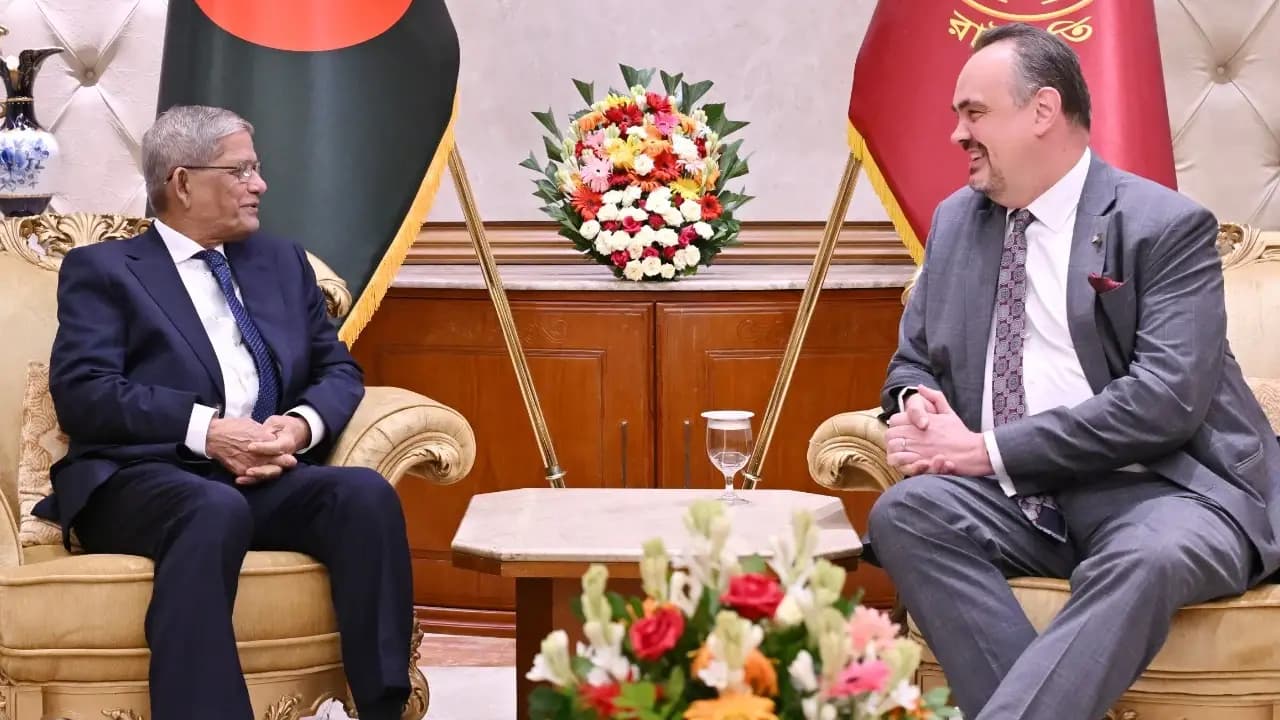 রাষ্ট্রপতি ভিসা বন্ড ব্যবস্থা সহজের আহ্বান জানালেন