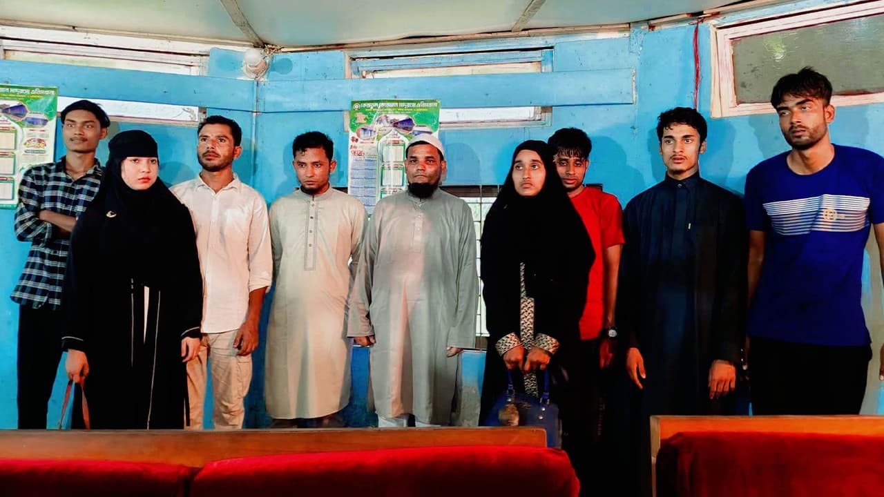 যৌথ বাহিনী আটক করল কক্সবাজারের ক্যাম্প থেকে লংগদুতে আসা নয়জনকে