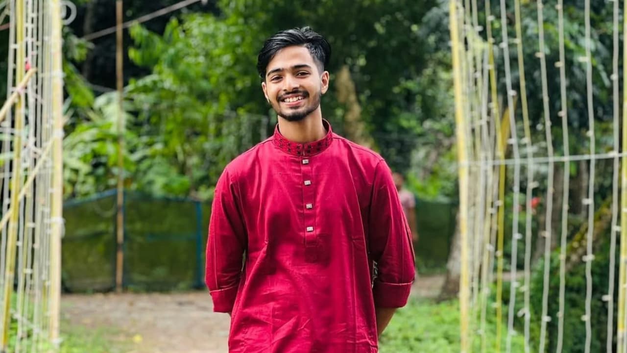মিরসরাইয়ে মাছবাহী পিকআপের ধাক্কায় কলেজ ছাত্র নিহত