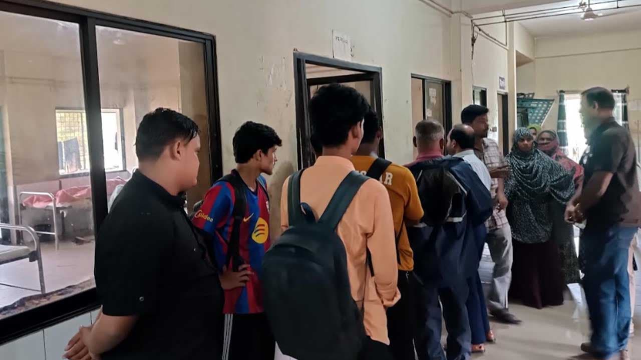 কাবাডি খেলায় হারে ক্ষুব্ধ শিক্ষার্থীর ছুরিকাঘাতে কুষ্টিয়ায় ছাত্র আহত