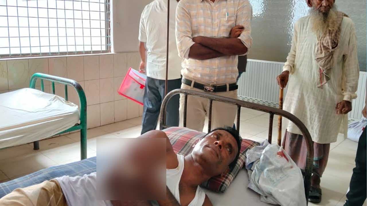 জয়পুরহাটে ইউপি সদস্যকে ছুরিকাঘাতের অভিযোগ উঠল