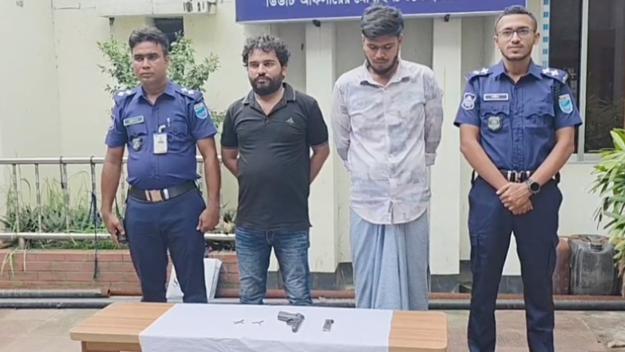 বিদেশি পিস্তলসহ যাবজ্জীবন সাজাপ্রাপ্ত কালাই সবুজ গ্রেপ্তার