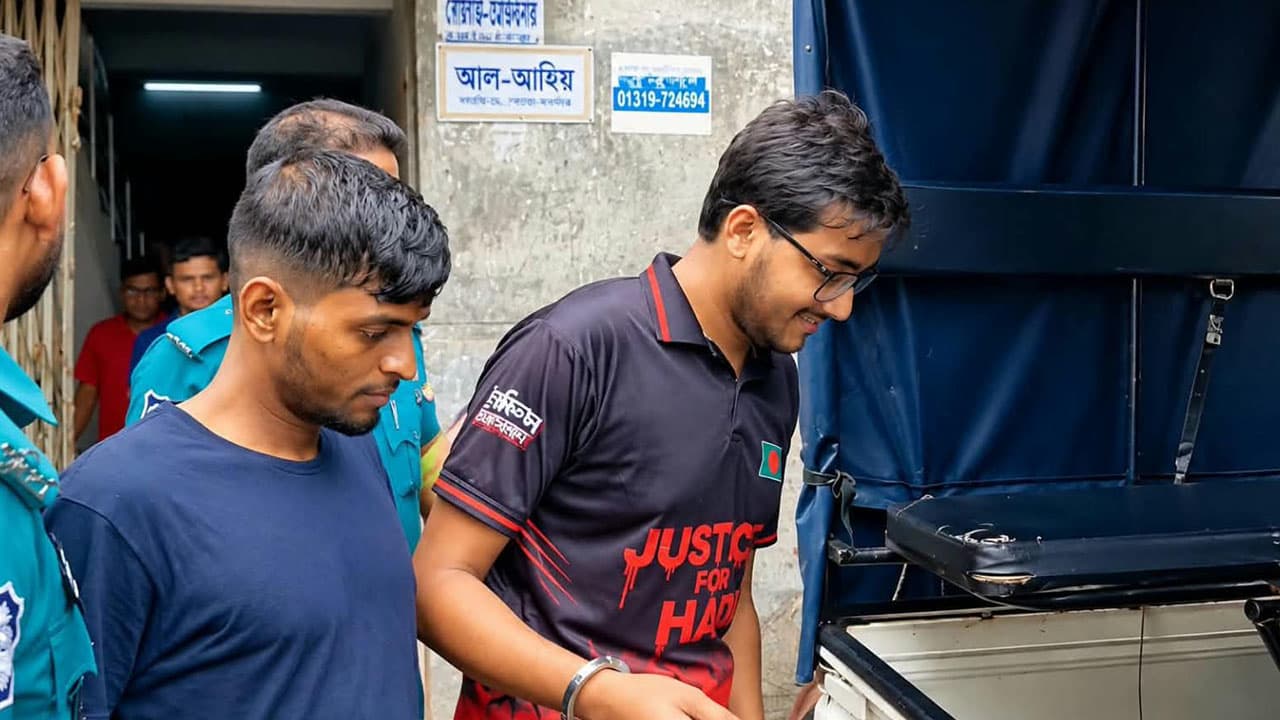 আদালত বিদ্যুৎ বিল নিয়ে কটূক্তি অভিযুক্ত সিফাতকে কারাগারে পাঠিয়েছেন