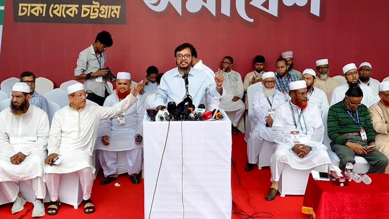 ফ্যামিলি কার্ড ছাড়া সরকারের কোনো সাফল্য নেই মঞ্জু বললেন