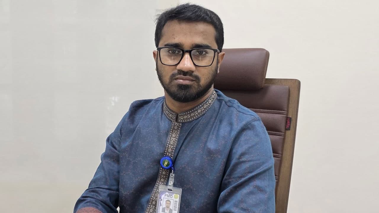লংমার্চে এক লাখ লিটার তেল অপচয় করায় জ্বালানি সংকট আরও