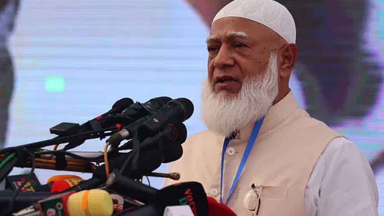 ‘খন্দকার মোশতাকের বাড়ি কুমিল্লা, তাই আপা গোসসা করে বিভাগ দেয়নি’