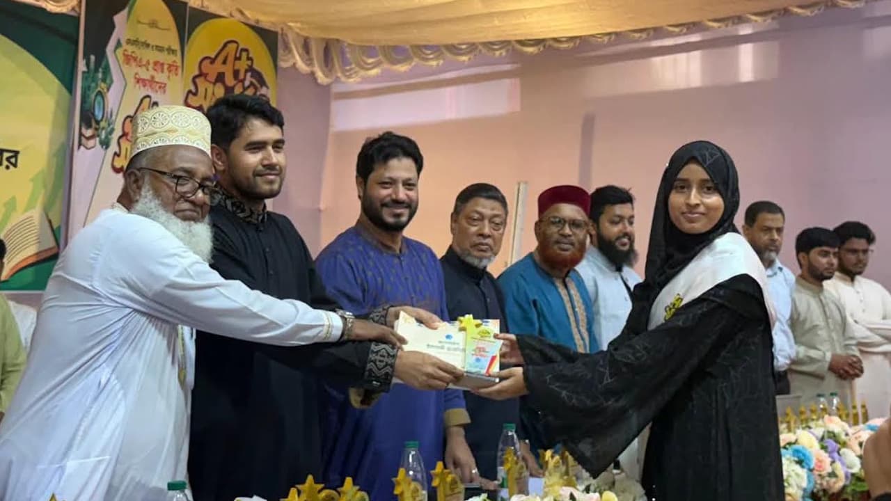 বাগেরহাটে এ প্লাসপ্রাপ্ত পাঁচ শতাধিক শিক্ষার্থীকে সংবর্ধনা দিল ছাত্রশিবির