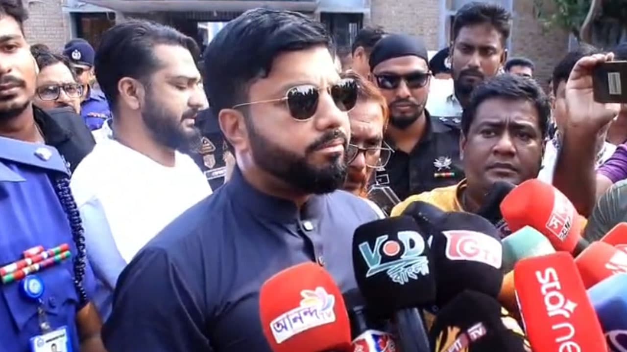 লংমার্চে ১ লাখ লিটার জ্বালানি তেল পোড়াবে বিরোধী দল