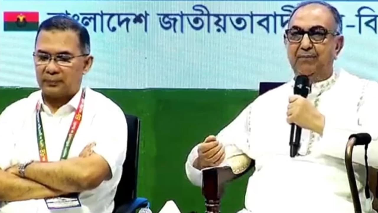 অনেক ষড়যন্ত্রের কথা জানিয়ে প্রধানমন্ত্রীকে সতর্ক করলেন মির্জা আব্বাস