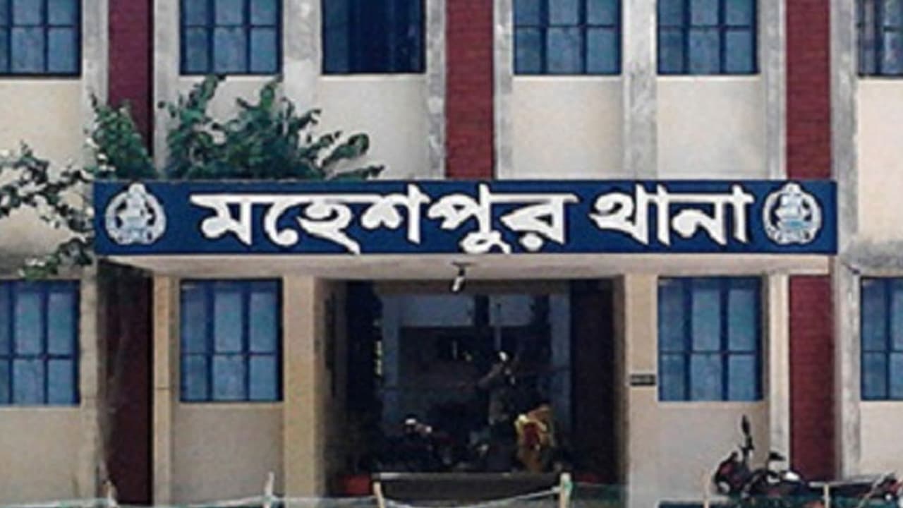 ফুটবল খেলা নিয়ে বিরোধে বাবার প্রাণ গেল