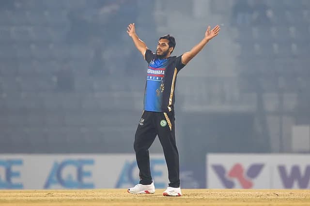 বিপিএল হ্যাটট্রিকের গল্পে মৃত্যুঞ্জয় যেখানে শীর্ষে