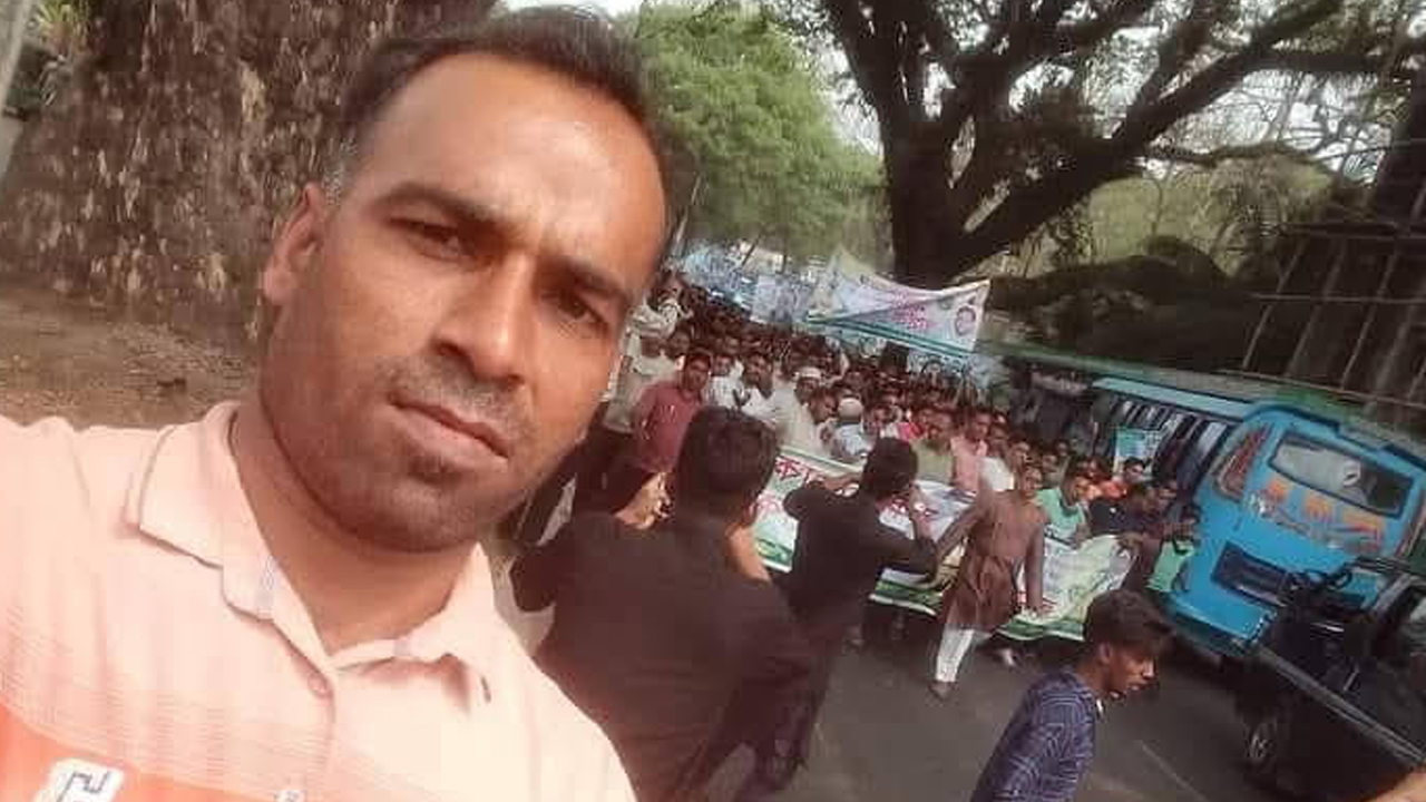 দুই গাড়ির মাঝে পড়ে প্রাণ গেল যুবদল নেতার