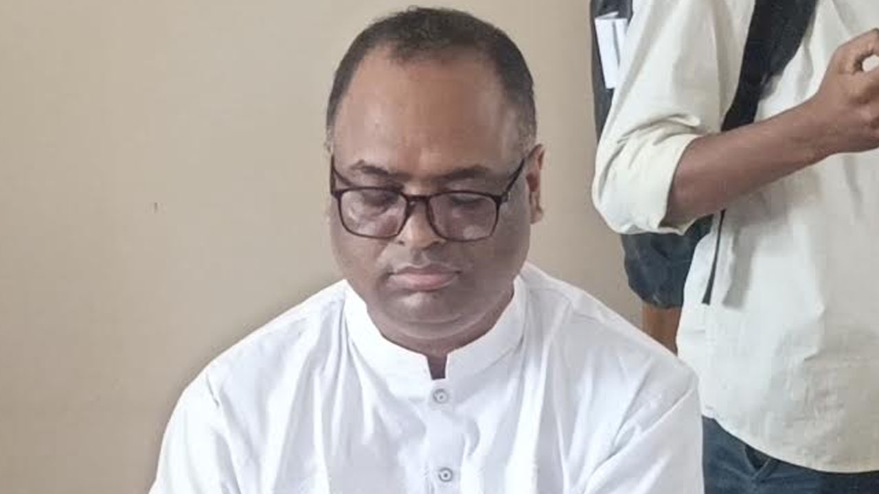 ২৩ মাস কলেজে অনুপস্থিত থেকেও অধ্যক্ষ মো. শাহজাহানের পুনর্বহাল