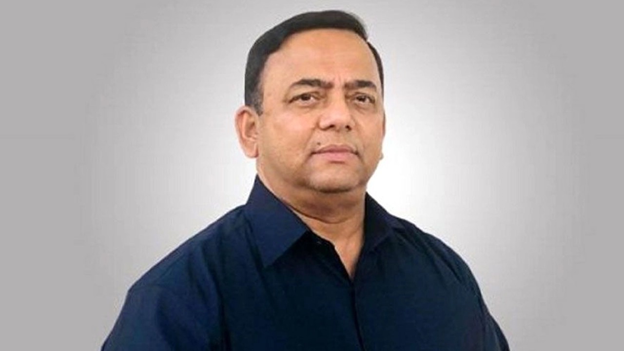 দুবাইয়ে কারামুক্ত হলেন সাবেক আইজিপি বেনজীর আহমেদ
