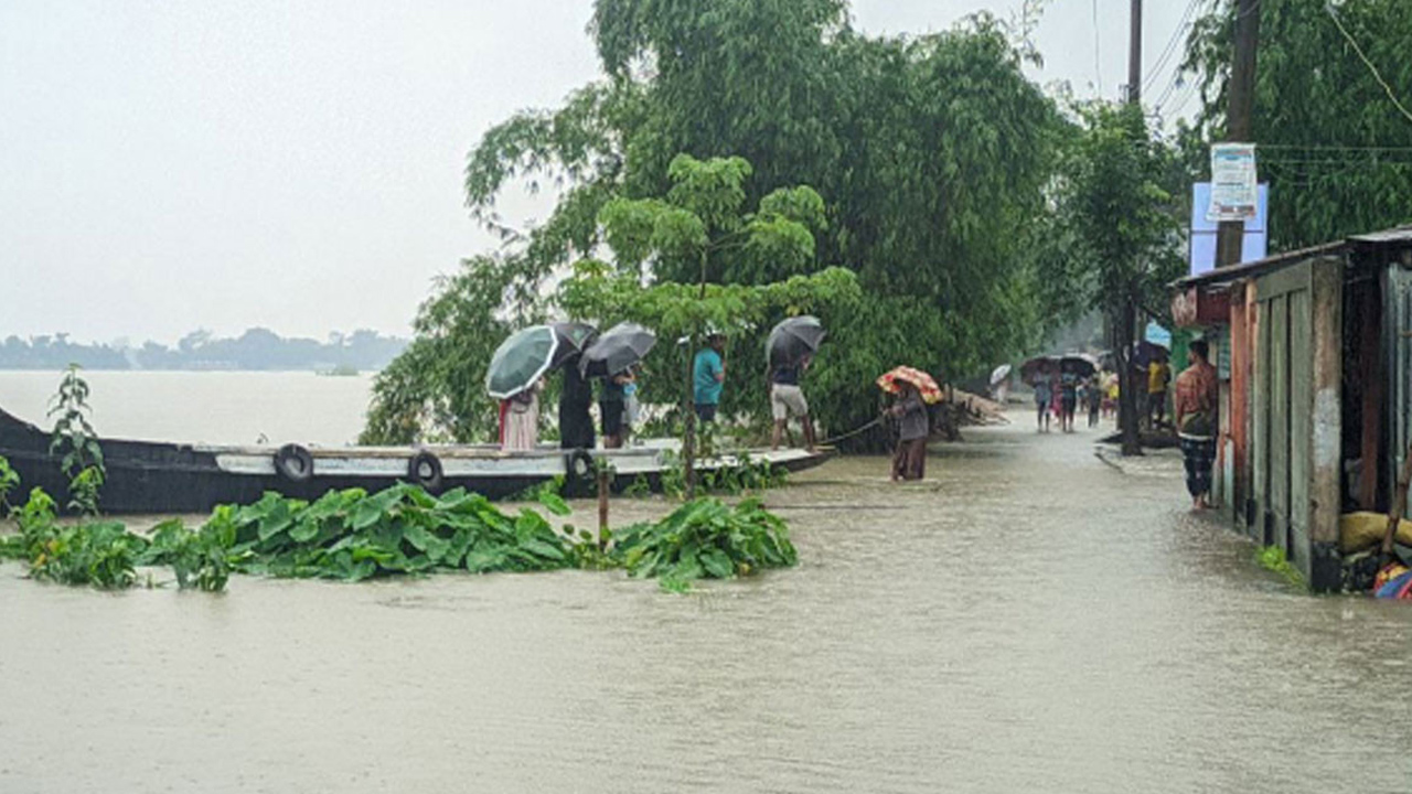 পাঁচ জেলায় স্বল্পমেয়াদী বন্যার আশঙ্কা, সতর্কবার্তা বন্যা পূর্বাভাস