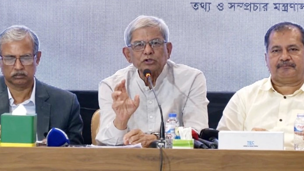 গণতন্ত্রে মব কালচার বাধা, সাংবিধানিক প্রক্রিয়ায় সমাধান চাই: মির্জা