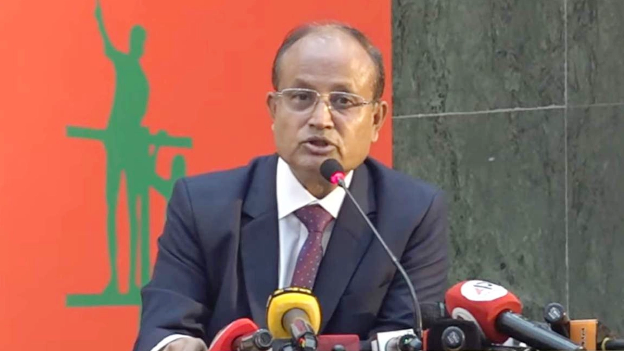 ৪০৪ শিক্ষকের বিরুদ্ধে ব্যবস্থা নিতে হবে: ঢাবি ভিসি