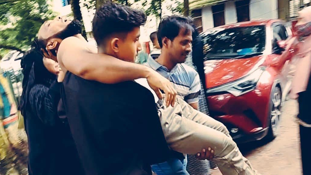 বিয়েবাড়িতে মাংস কম দেওয়া নিয়ে সংঘর্ষ, আহত ৩