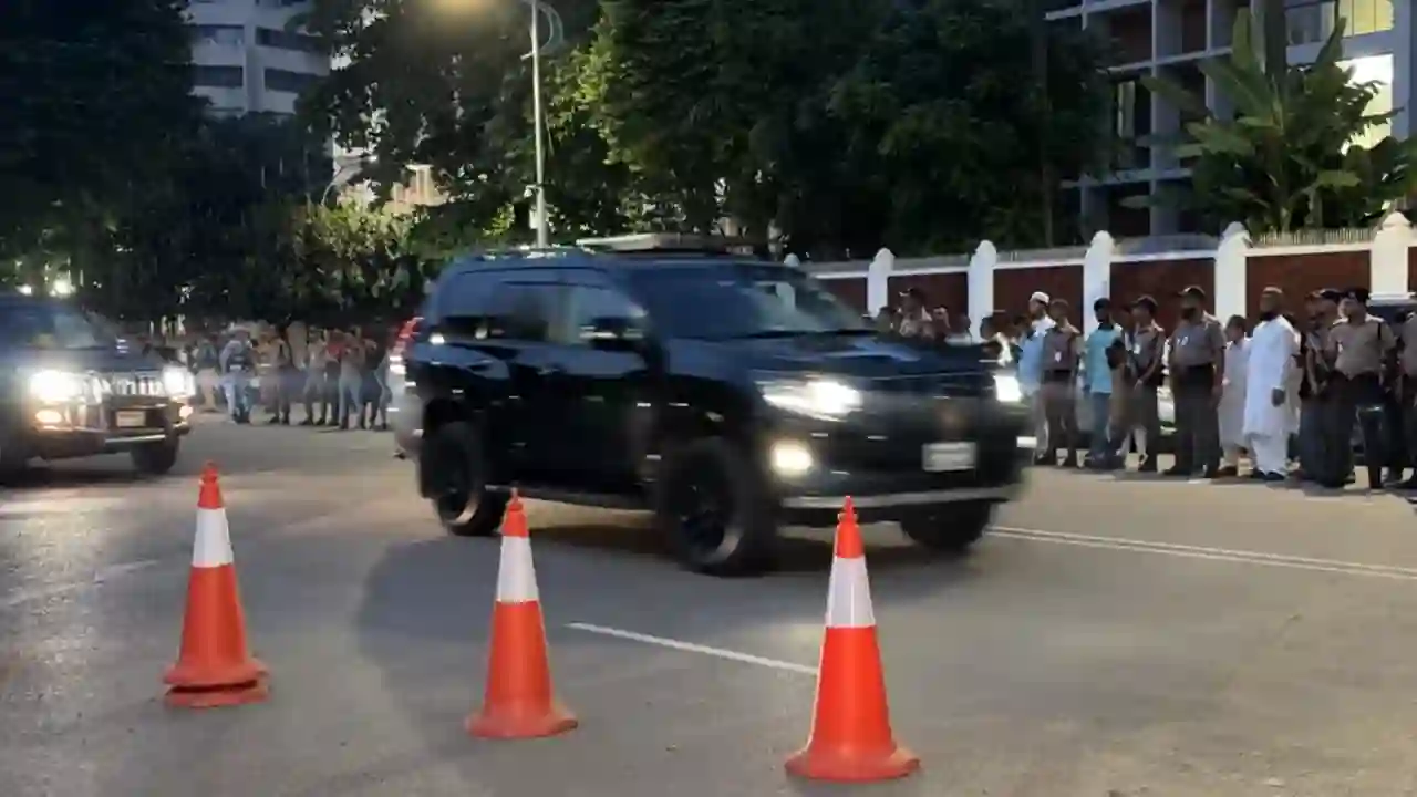 রাষ্ট্রপতির শপথ অনুষ্ঠানে বঙ্গভবনে তিন বাহিনীর প্রধান