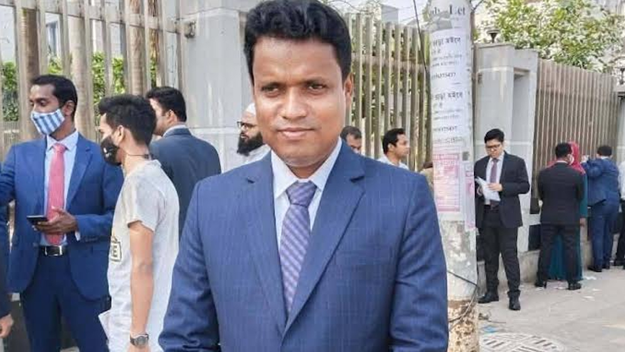 মাদকের বিরুদ্ধে প্রতিবাদ করা শিক্ষক আরিফুল ইসলাম নিহত