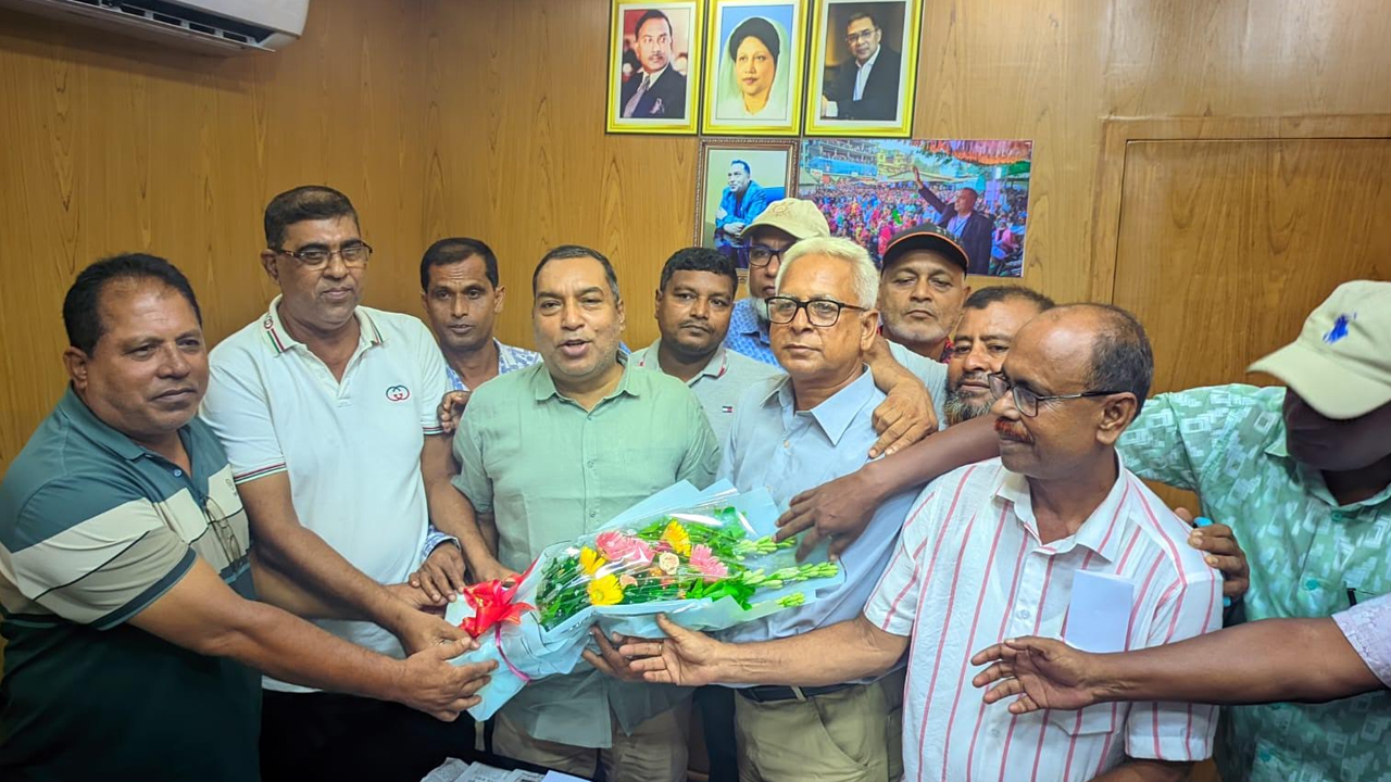ঈশ্বরদী বিএনপিতে পাল্টা কমিটি ঘোষণা
