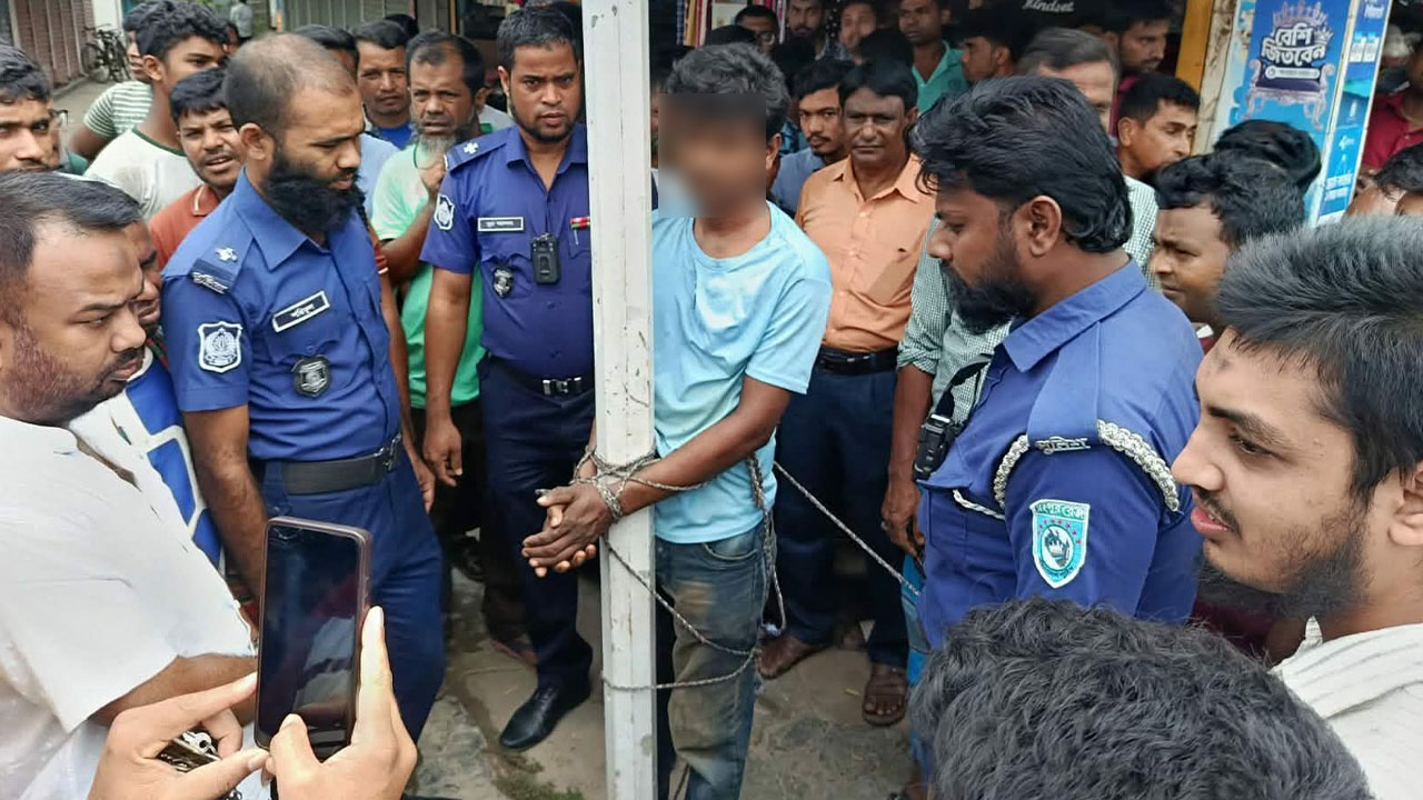 নাগেশ্বরীতে ছাত্রী শ্লীলতাহানির অভিযোগে যুবকের এক মাস কারাদণ্ড