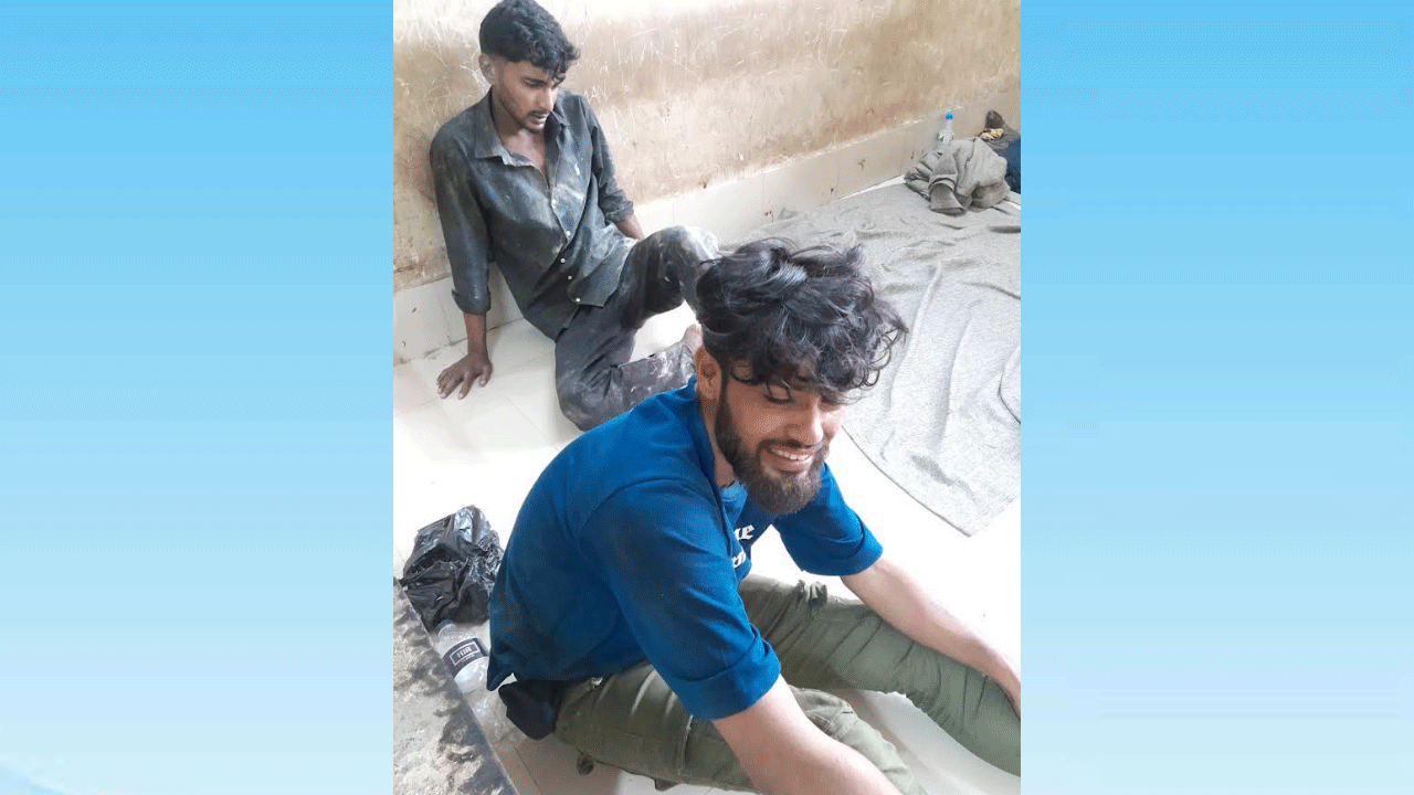 নোয়াখালীতে প্রবাসীর বাড়িতে ডাকাতি, আটক ৩