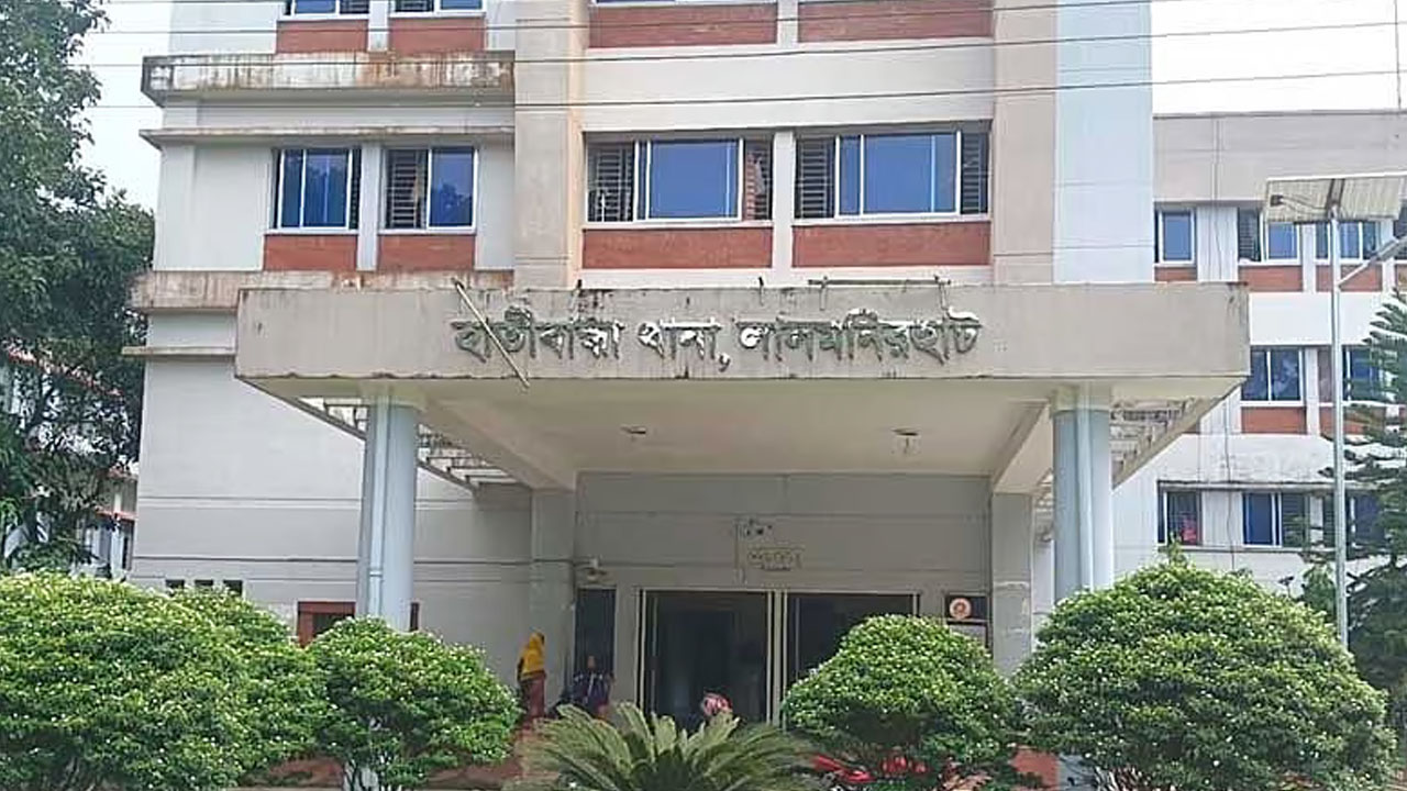 লালমনিরহাটে ১৪ বছর বয়সী স্কুলছাত্রীর ঝুলন্ত মরদেহ উদ্ধার