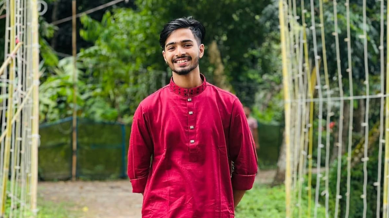 মিরসরাইয়ে মাছবাহী পিকআপের ধাক্কায় কলেজ ছাত্র নিহত