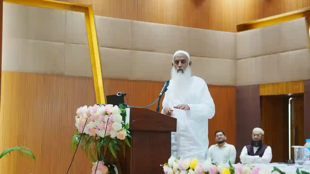 বক্তৃতা নয়, কাজ দিয়েই মানুষের মন জয় করতে হবে: ধর্মমন্ত্রী