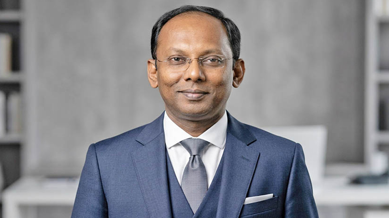 ড. মোহাম্মদ নাজমুজ্জামান ভূঁইয়া পিএসসির নতুন চেয়ারম্যান হিসেবে শপথ নিচ্ছেন