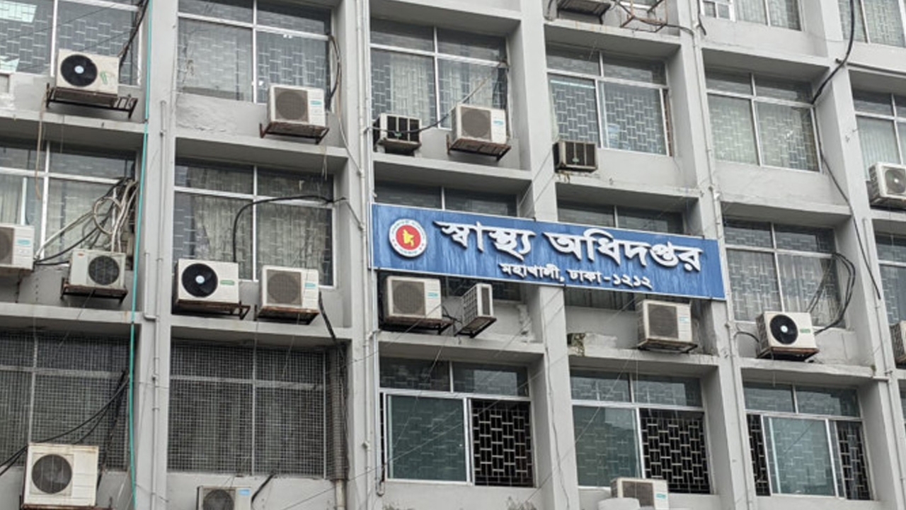 স্বাস্থ্য খাতে ১ লাখ কর্মী নিয়োগের উদ্যোগ সরকারের
