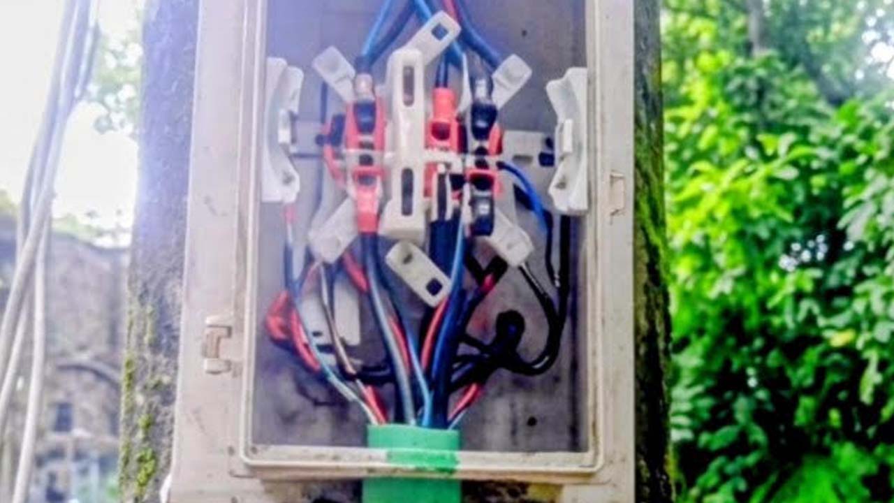 রংপুরের তারাগঞ্জে ৪টি বিদ্যুৎ মিটার চুরি, ফেরত দিতে টাকা দাবি