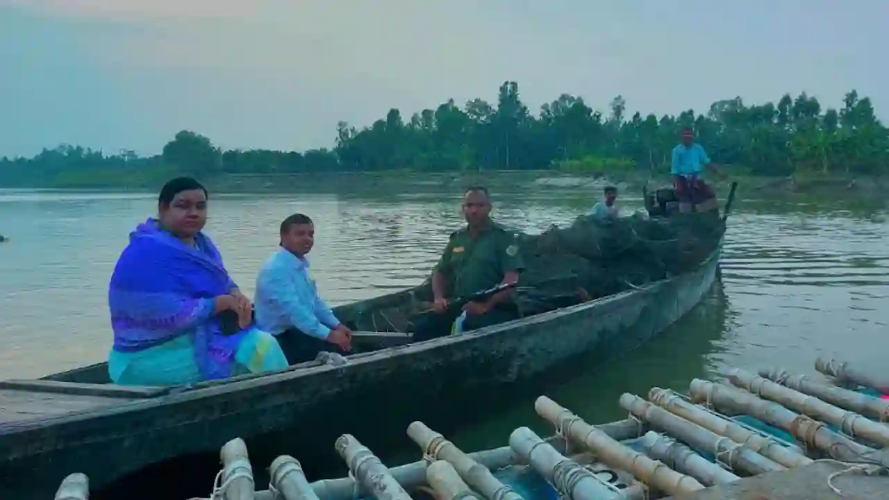 বালু উত্তোলনে বাধা দেওয়ায় গোবিন্দগঞ্জে ইউএনওর ওপর হামলা