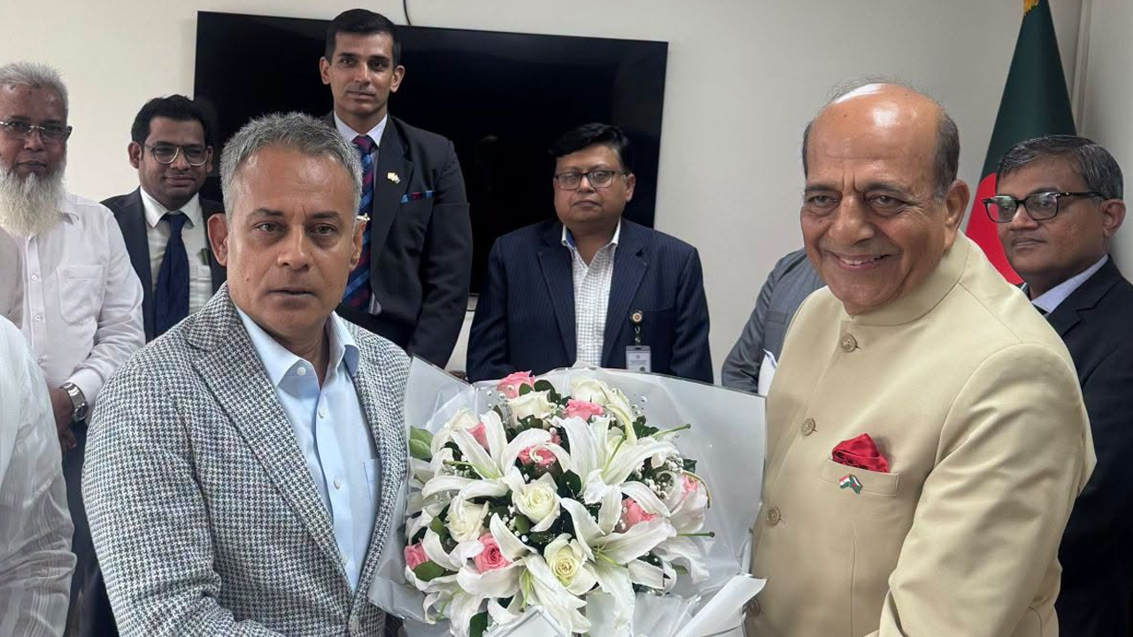 ভারতীয় হাইকমিশনার জানালেন, শিগগিরই মৈত্রী এক্সপ্রেস চালু হতে পারে