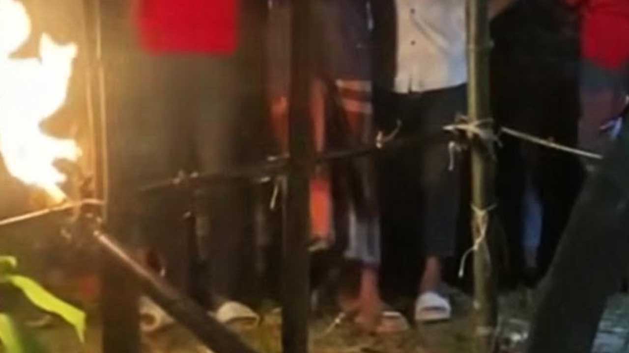 পটুয়াখালীর নলকূপে গ্যাসের সন্ধান পেয়ে স্থানীয়রা পরীক্ষার দাবি জানিয়েছেন