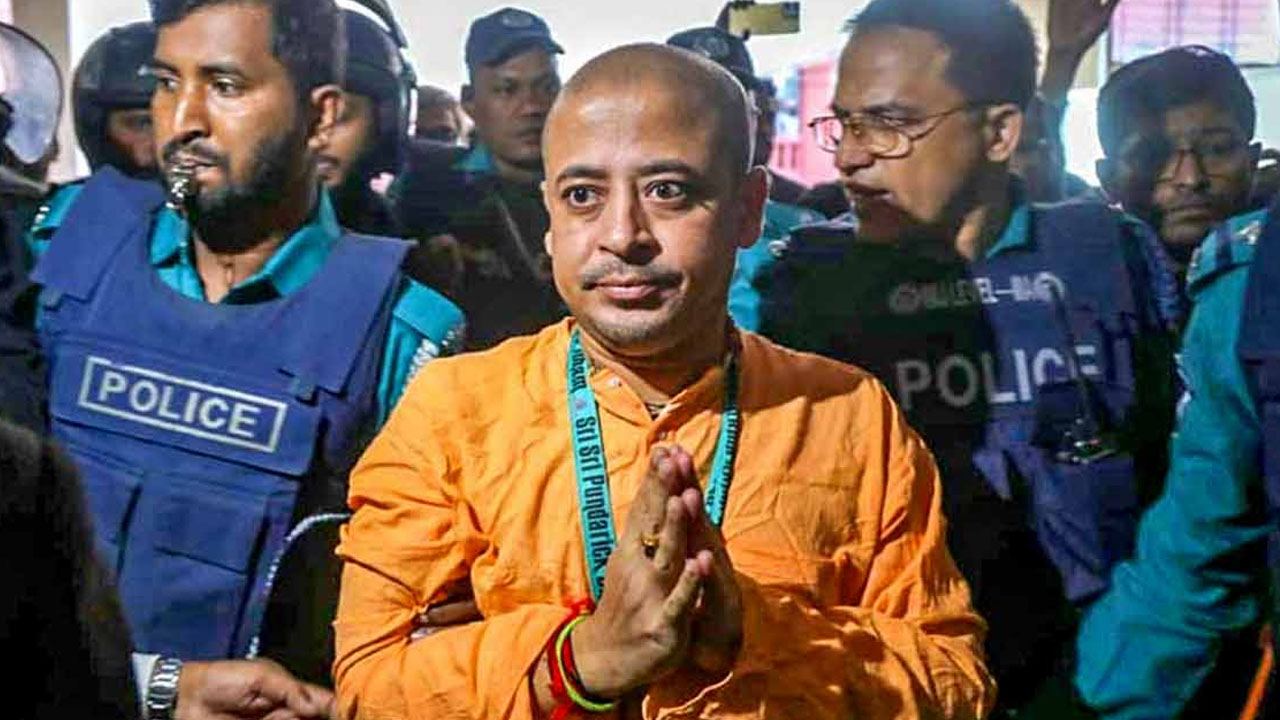 চিন্ময় কৃষ্ণের প্যারোল আবেদন নাকচ করল চট্টগ্রাম প্রশাসন
