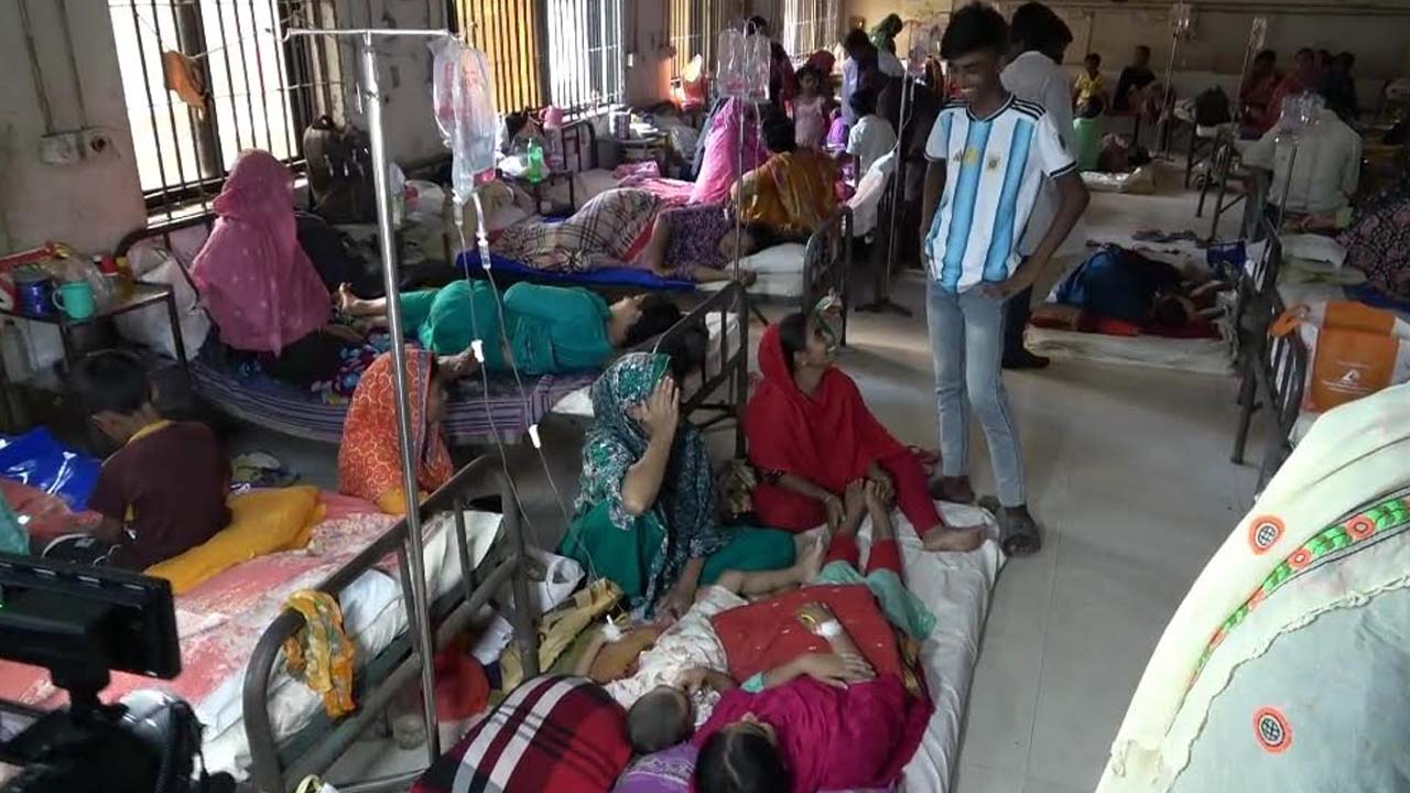 নাটোরে ডায়রিয়া প্রকোপে শতাধিক রোগী হাসপাতালে ভর্তি
