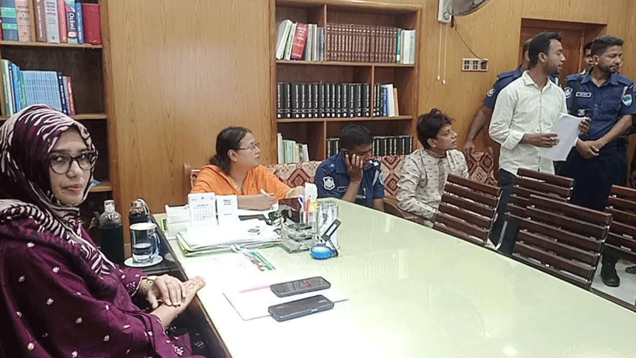 সাতক্ষীরার এক স্কুলে ১৩ ছাত্রীর বাল্যবিবাহ, ফিরছে শ্রেণিকক্ষে