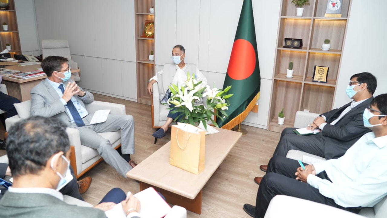 জ্বালানি ও বিনিয়োগে সহযোগিতা বাড়াতে বিদ্যুৎমন্ত্রীর সঙ্গে নরওয়েজিয়ান রাষ্ট্রদূতের বৈঠক