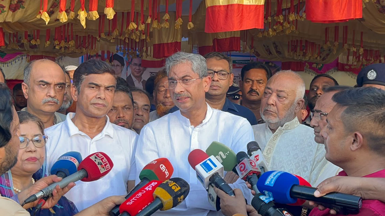 পদ্মা ব্যারাজে ২৪ জেলার মানুষ সুফল পাবেন