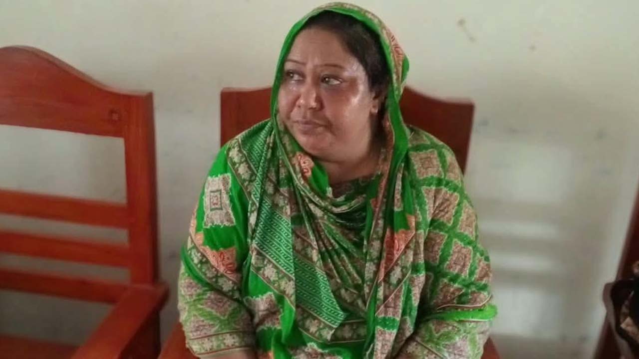 নীলফামারীর ডোমারে মাদক সম্রাজ্ঞী রুপা বেগম গ্রেপ্তার