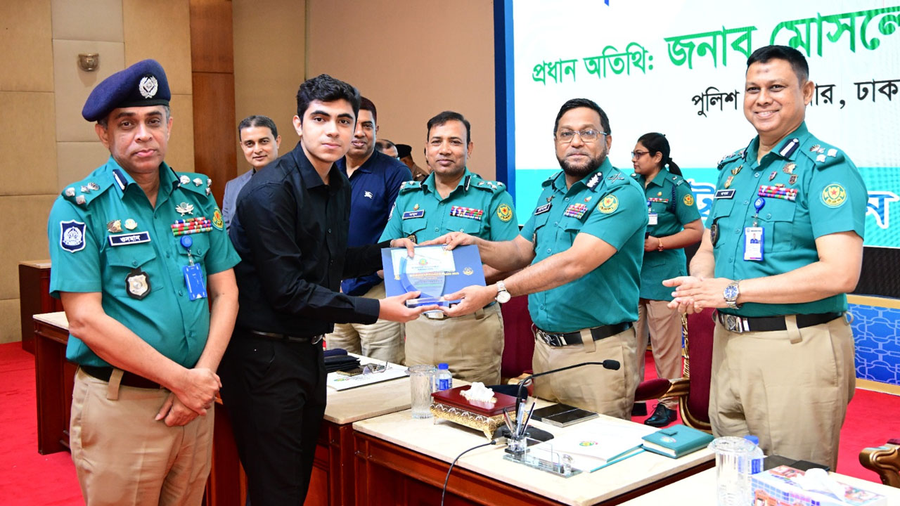 ৪৩৭ কৃতী শিক্ষার্থীকে ডিএমপি শিক্ষাবৃত্তি প্রদান