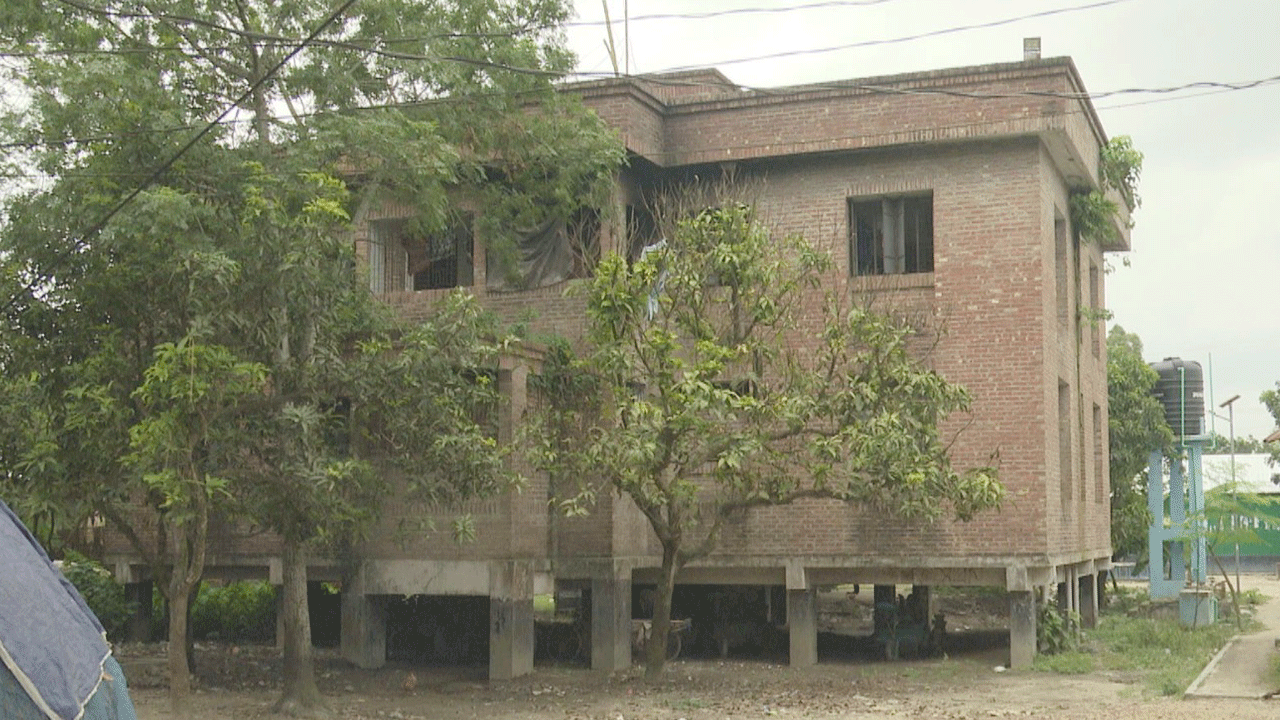 ২০ বছর ধরে স্বাস্থ্যকেন্দ্রে চলছে পুলিশ ফাঁড়ি