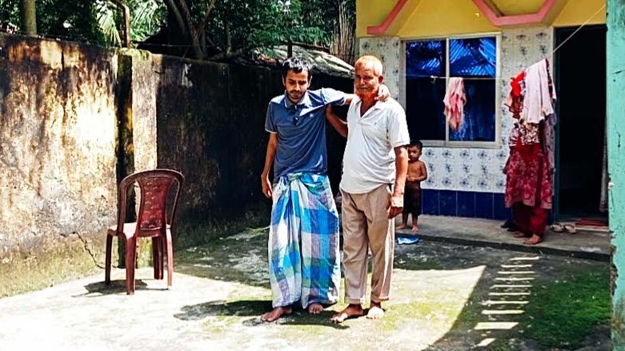 চাকরির লোভে টেকনাফে বিক্রি, সাত মাস নির্যাতনে ফিরল নড়াইল যুবক