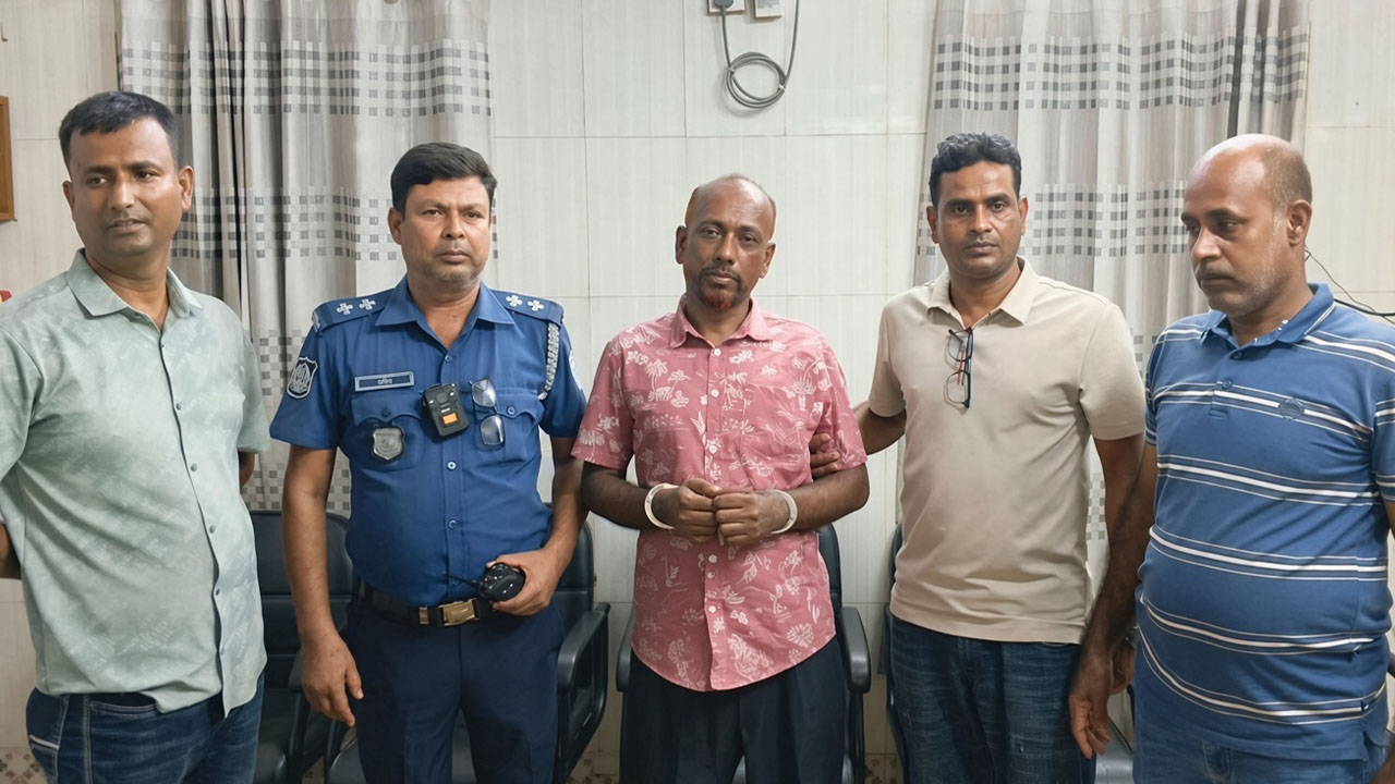 হাতকড়াসহ পালানো আওয়ামী লীগ নেতা গ্রেপ্তার