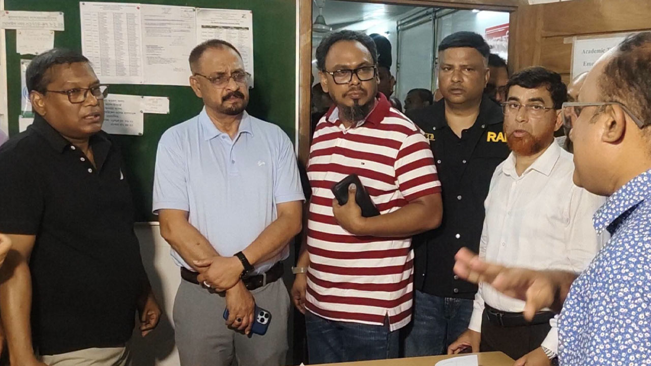 ময়মনসিংহ মেডিকেলে আগুনে ছয় মৃত্যুর তথ্য নিশ্চিত করতে তদন্ত